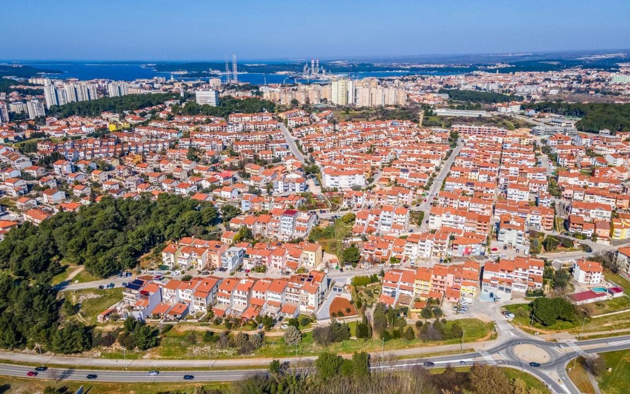 Apartment Blue Pula, New, Family Friendly, Comfortable, Free Parking And Wifi Exterior photo