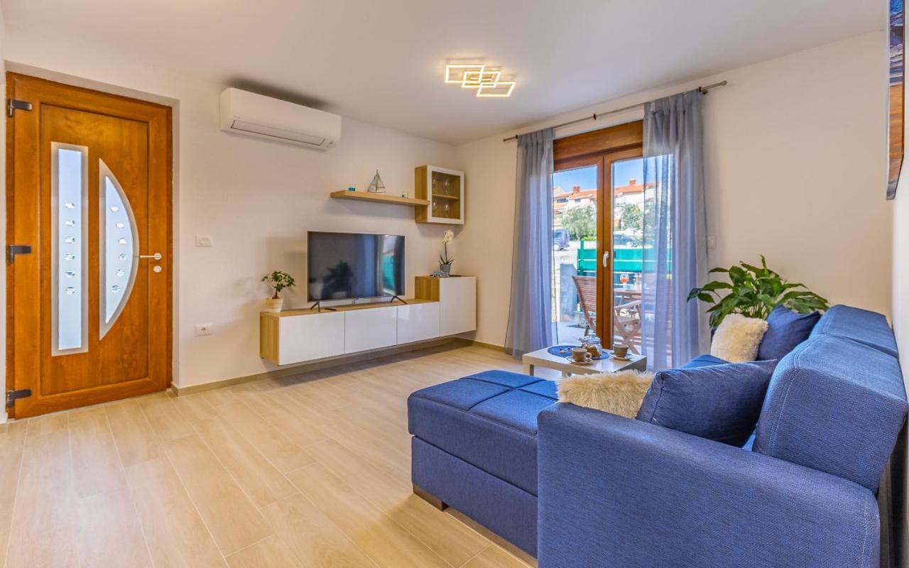 Apartment Blue Pula, New, Family Friendly, Comfortable, Free Parking And Wifi Exterior photo